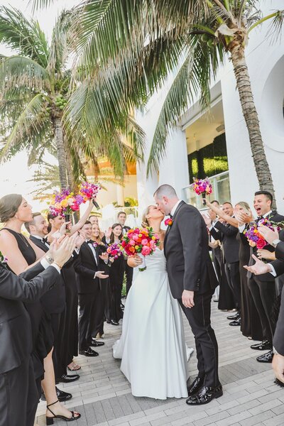 bride-groom-florida-wedding-exit
