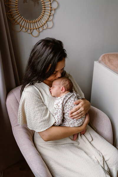 Empowerment fotoshoot voor moeders in de natuur van drenthe of groningen.