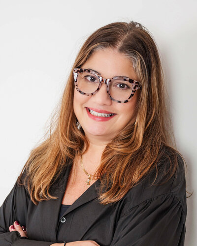 Liza hondros headshot