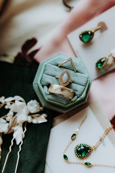 Wedding rings and other details