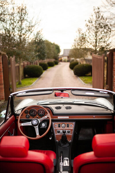 vintage-luxury-cars