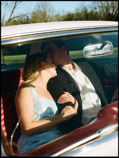 styled vintage elopement shoot on film - Stacey Vandas Photography27