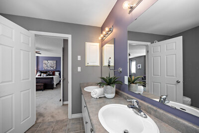 615 Oxbow ensuite (3)