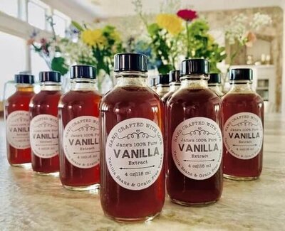 How to make vanilla extract at home so that you will never have to buy the small amount at the grocery store again!
