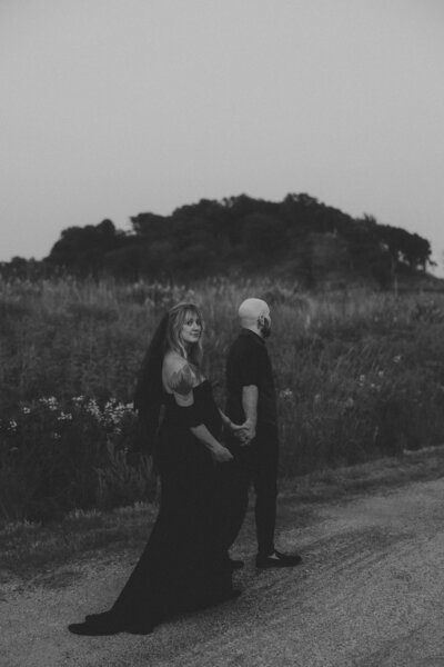 Dubuque non-traditional photographer Dubuque intimate wedding photographer