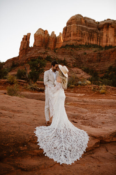 Sarah_lotus_photography_Sedona_adventurous_elopement-10