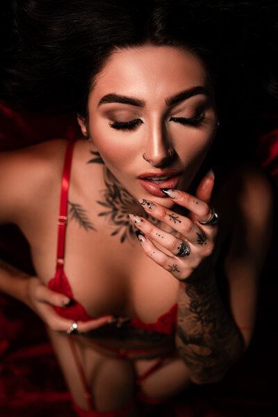 tattooed boudoir photography