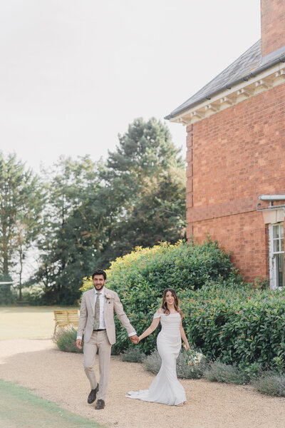 Light & airy cheshire wedding photographer