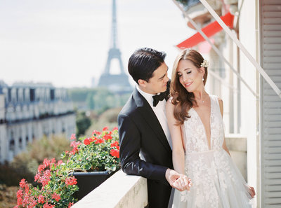 Paris wedding photographer, Paris elopement photographer, Paris pre wedding photographer, Paris portraits, Wedding in Paris, black wedding dress, Eiffel Tower portraits, France wedding photography, Paris fashion photographer, fashion wedding photographer, Luxury wedding paris,