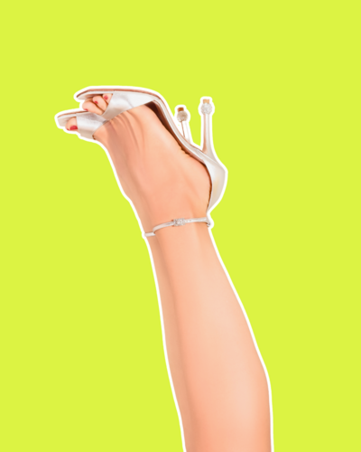 Ulrike Storch Legs on green background_services