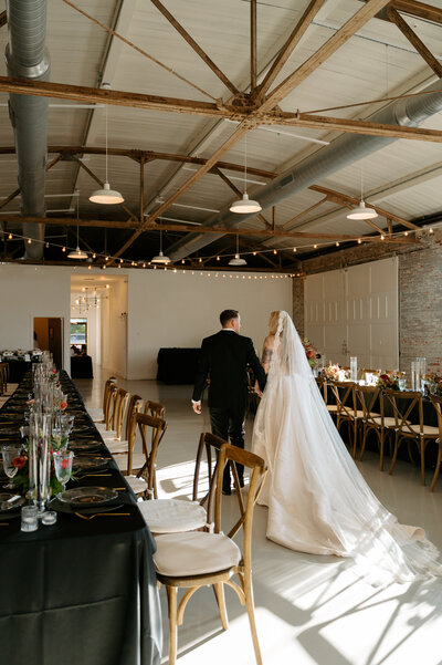 candid wedding portraits