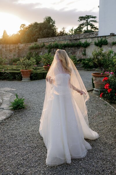 villa-corsini-florence-italy-wedding-larisa-shorina-destination-luxury-photography-302-min