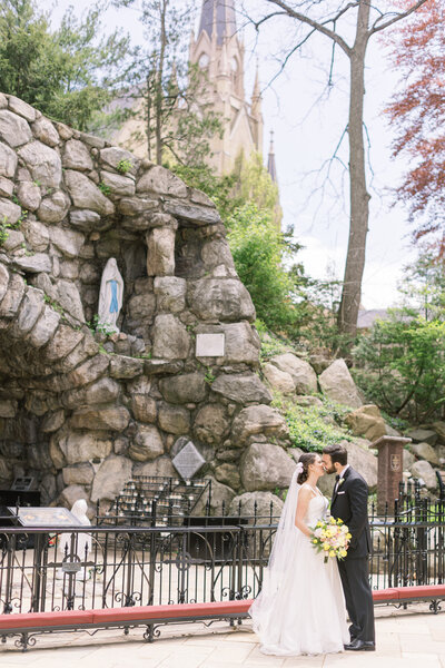 traditiona-latin-mass-wedding-at-our-lady-of-mount-carmel-in-kenosha-wisconsin