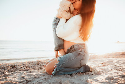 Maternity photo session photo Tampa Florida.
