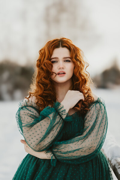 red-haired-woman-green-dress