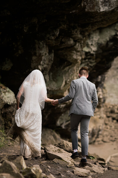 how to elope