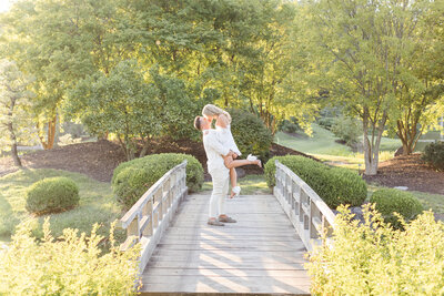 Engagement photos by Bella Faith photography in Jefferson City missouri