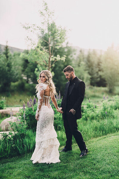 An Alice in Wonderland Inspired Wedding in Aspen, Colorado. Grace Ormonde Wedding Style feature. Designed by Bliss Productions Co.