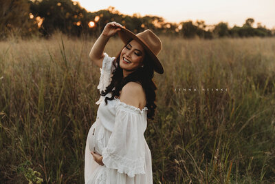 San-Antonio-Boho-Field-Maternity