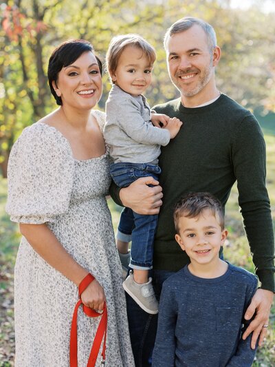 A-Family-Photo-of-Dolly-DeLong-Photography-with-her-family-in-Nashville