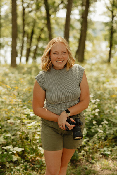 Rachel Anderson owner of Rachel Anderson Photography