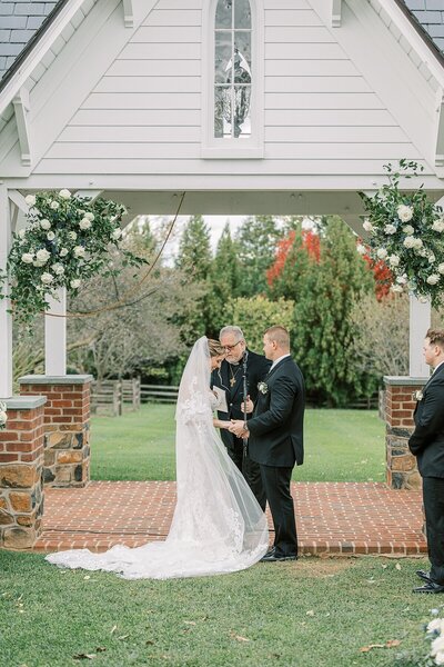 rebecca shivers photography ironstone ranch star barn wedding elizabethtown pa lancaaster pa 