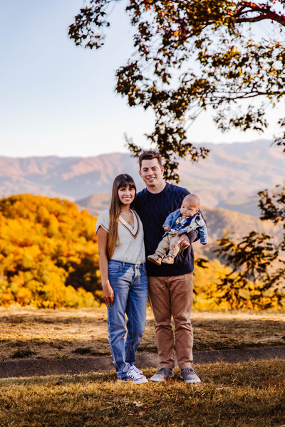 Family photo session in the great smoky mountain national park at the Foothills Parkway