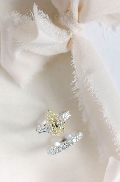 lace wedding dress of seattle bride