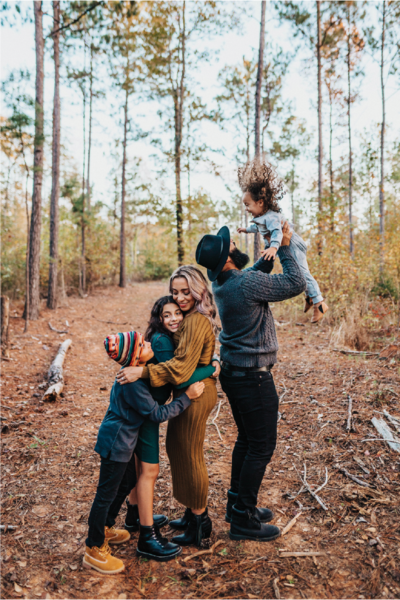 Family of 5 in woods