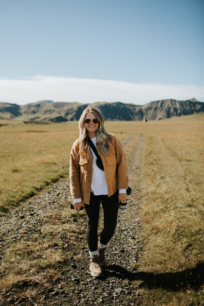 Headshot of Rachel Case, an expert Iceland elopement photographer, dedicated to capturing timeless, breathtaking moments.