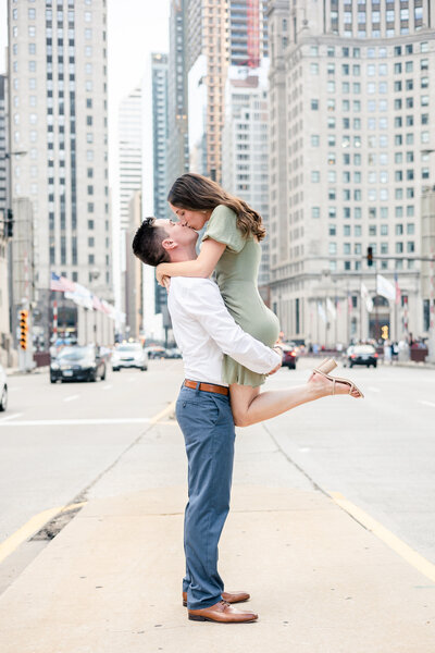 a downtown Chicago Engagement Session