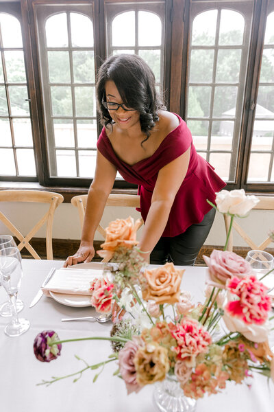 Indianapolis Wedding Planner setting stylish table