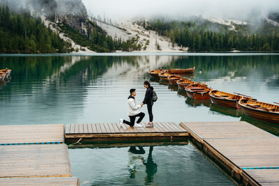 Proposal on Lago di Braies in the Dolomites on the La Palifitta boathouse