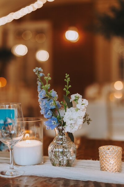 Sweet-Blossoms-Maryland-wedding-florist-Woodend-Sanctuary-bud-vase1