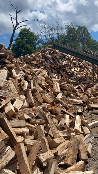 Firewood for pick up or delivery in Westmoreland County, PA.