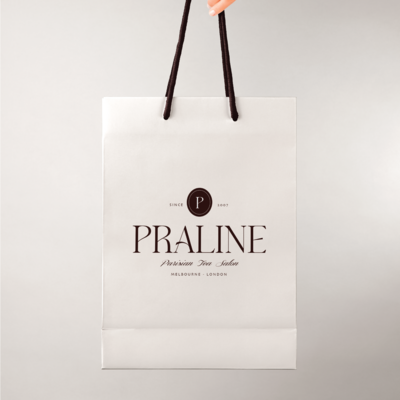 Branded shopping bag for Praline