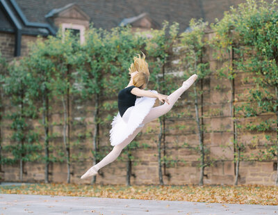 Tegan C Dance Portraits Tyler Gardens-2-9