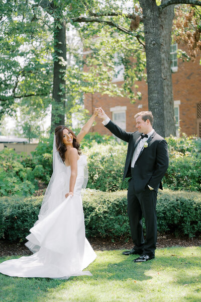 Alabama wedding photographer based in Tuscaloosa, Alabama. Wedding day captured at University Club and Bryant Denny Stadium
