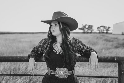 Senior Photos at Prairie Loft in Hastings, NE