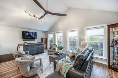 201 Richardson living room (4)