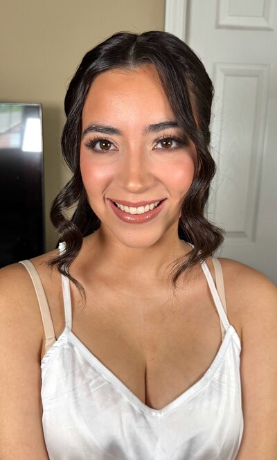 soft glam bridal makeup on olive skin tone, traveling bridal makeup artist, Nashville makeup artist