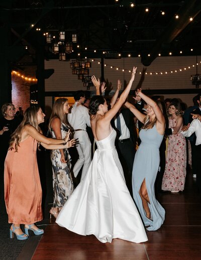 Minneapolis wedding videographer near me