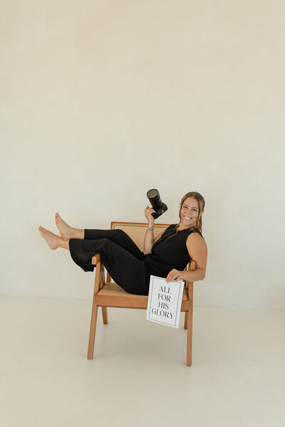 kenzie pellerin holds camera