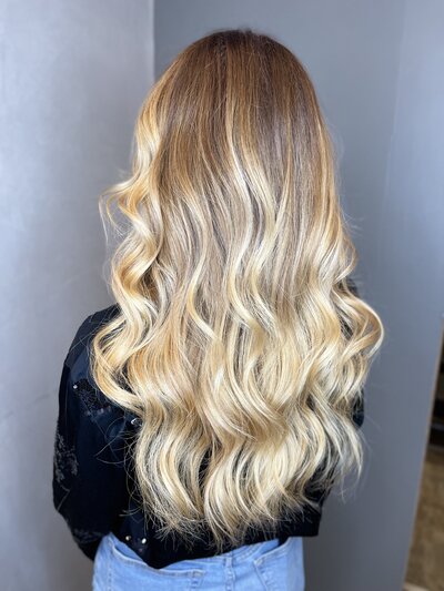 long-blonde-curls