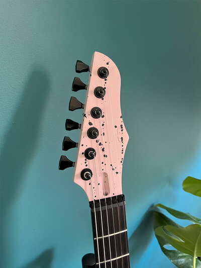DCO23001 headstock detail