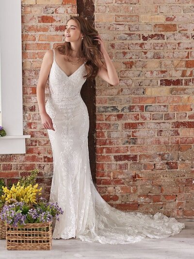 Plus Size Sheath Wedding Dress Favorite Give those curves the attention they deserve with this plus-size sheath wedding dress. It flatters, forms, and fits like a glove in all the right places.