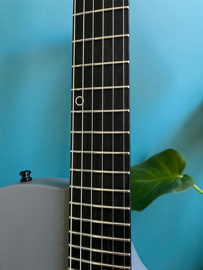SCO23002 nardo grey fretboard detail