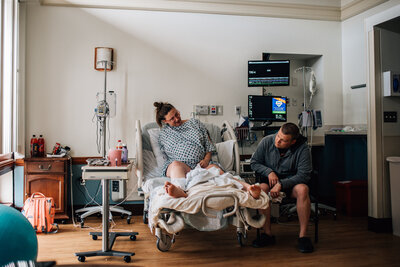 mom and dad during labor at hospital in Tampa