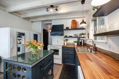 126 Pine Point kitchen (3)