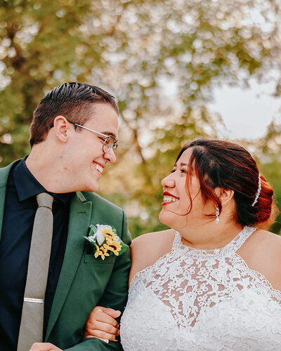 bride and groom esquimo kiss in the mountains of silverthorne colorado